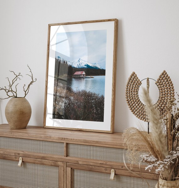 Jasper National Park Maligne Lake Boat House, Photo
