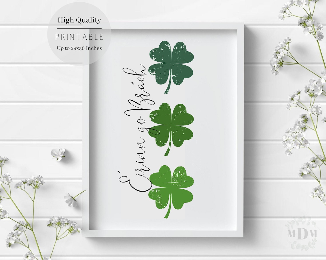 St Patricks Day Eirinn Go Brach Lucky Clovers Art Print