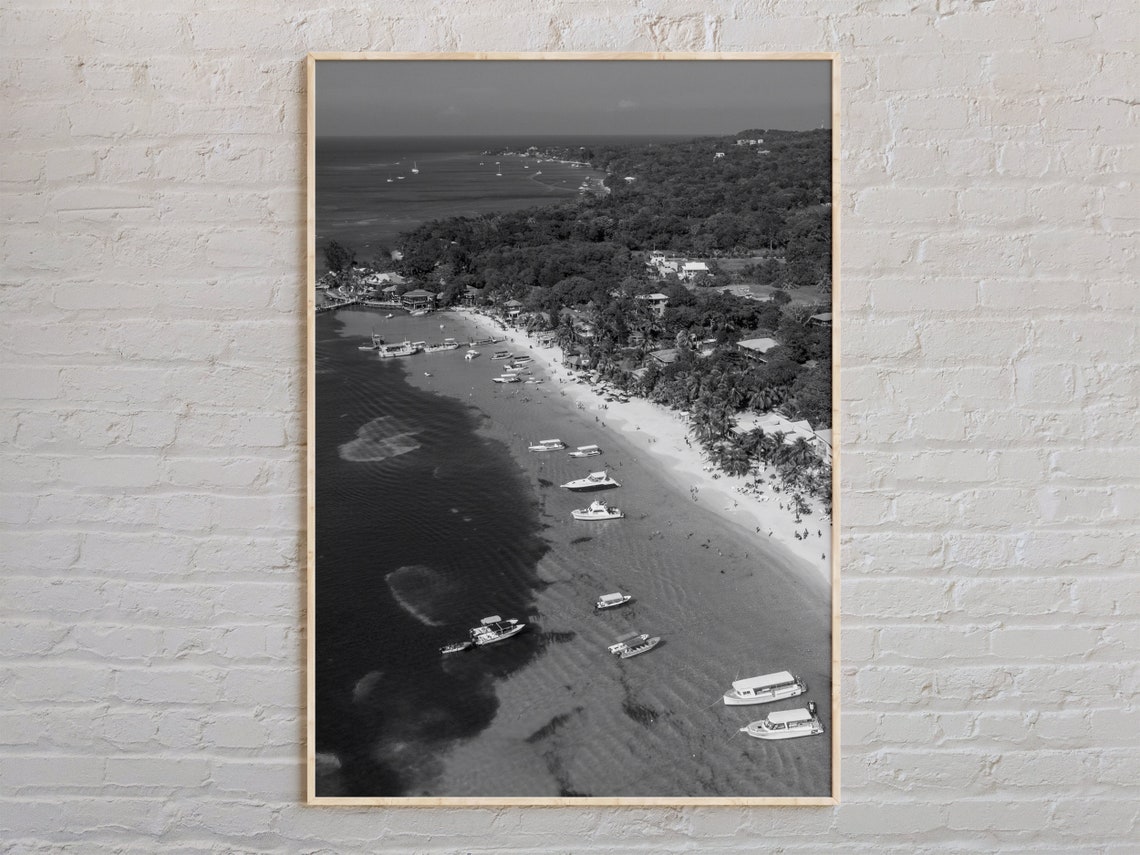 Black And White Honduras Print Wall Art Poster Photo Decor