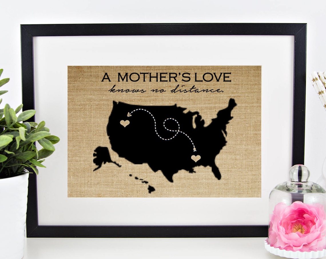 A Mother's Love Knows No Distance USA Map Heart Trail Burlap Poster