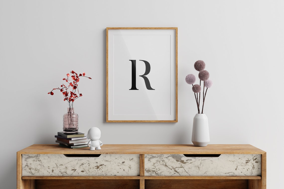 Elegant Black Serif Letter R Monogram Initial Minimalist Wall Art - Image 3
