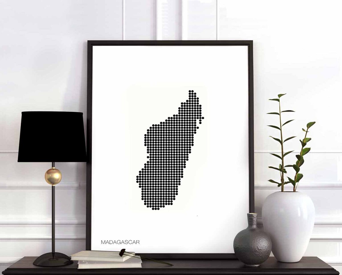 Madagascar Minimal Dots Retro Map Poster