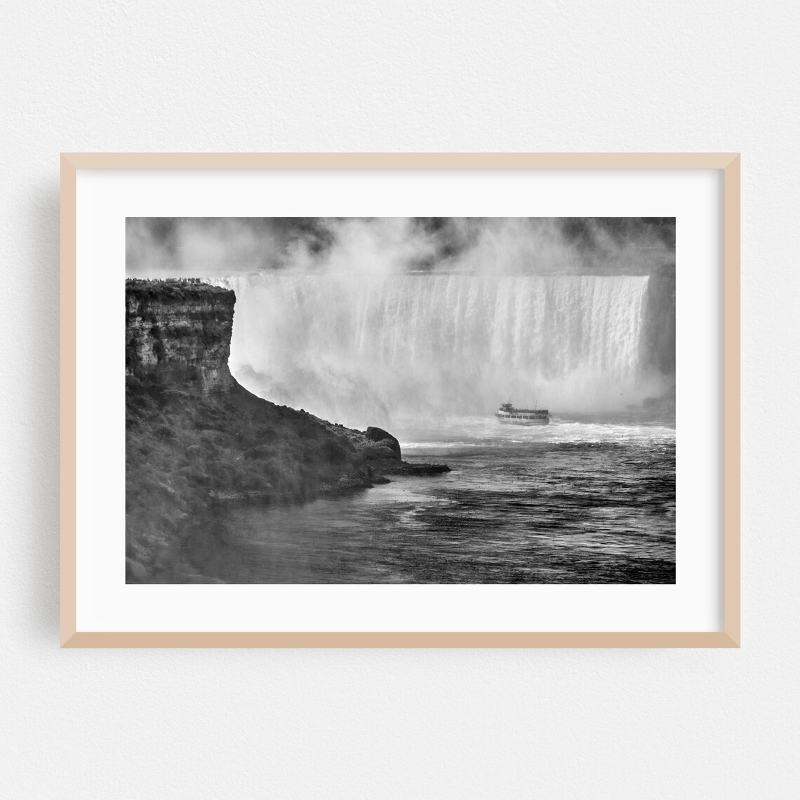 Niagara Falls Horseshoe Falls With Tour Boat Black and White Poster
