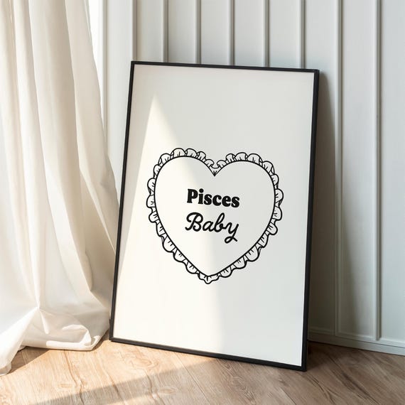 Pisces Zodiac Print Retro Heart Cake Design