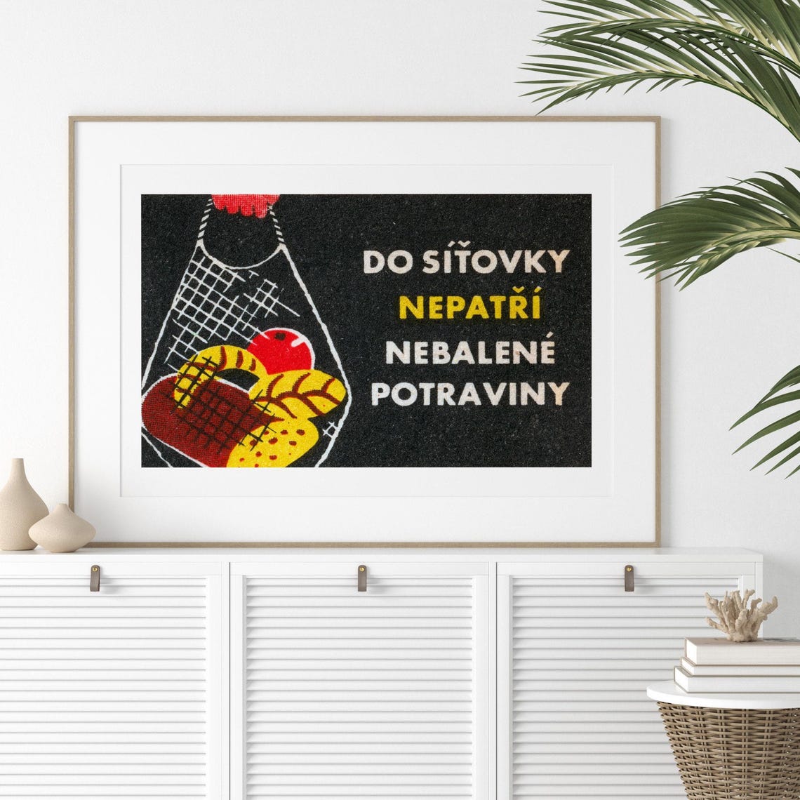 Do Sitovky Nepatri Nebalene Potraviny Czech String Bag Retro Poster - Image 2