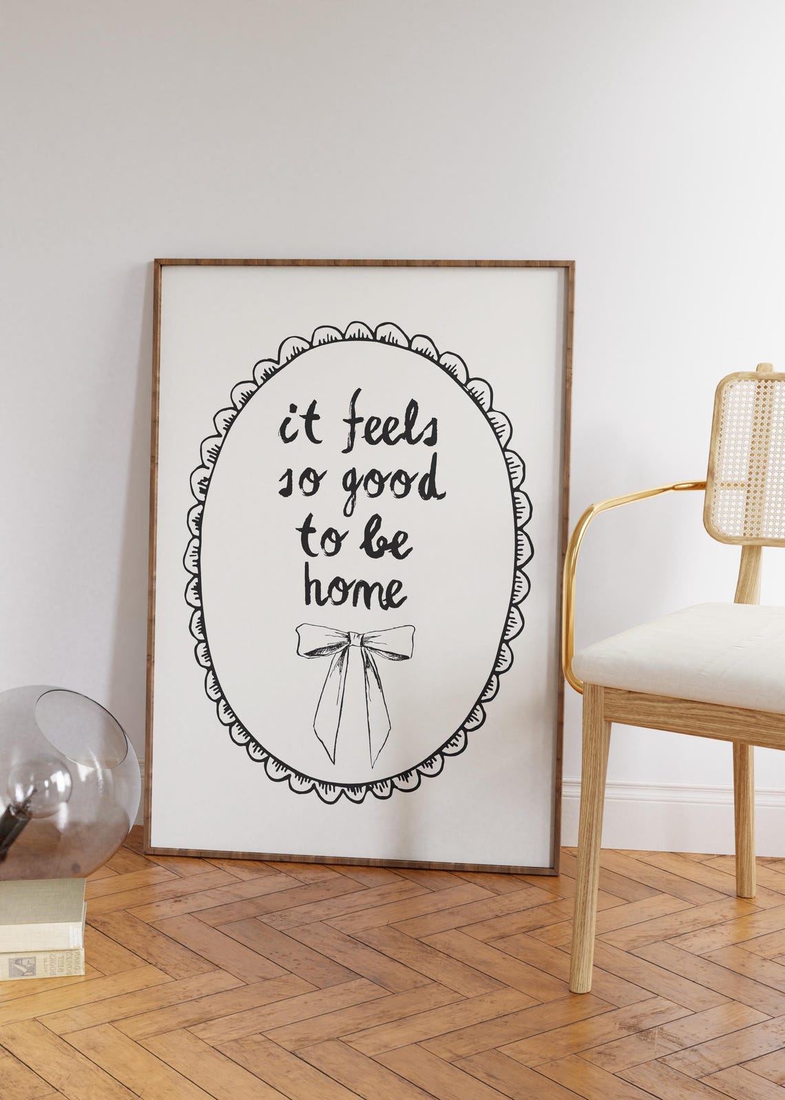 It Feels So Good to Be Home Black Bow Scalloped Oval Sign Poster - Image 5
