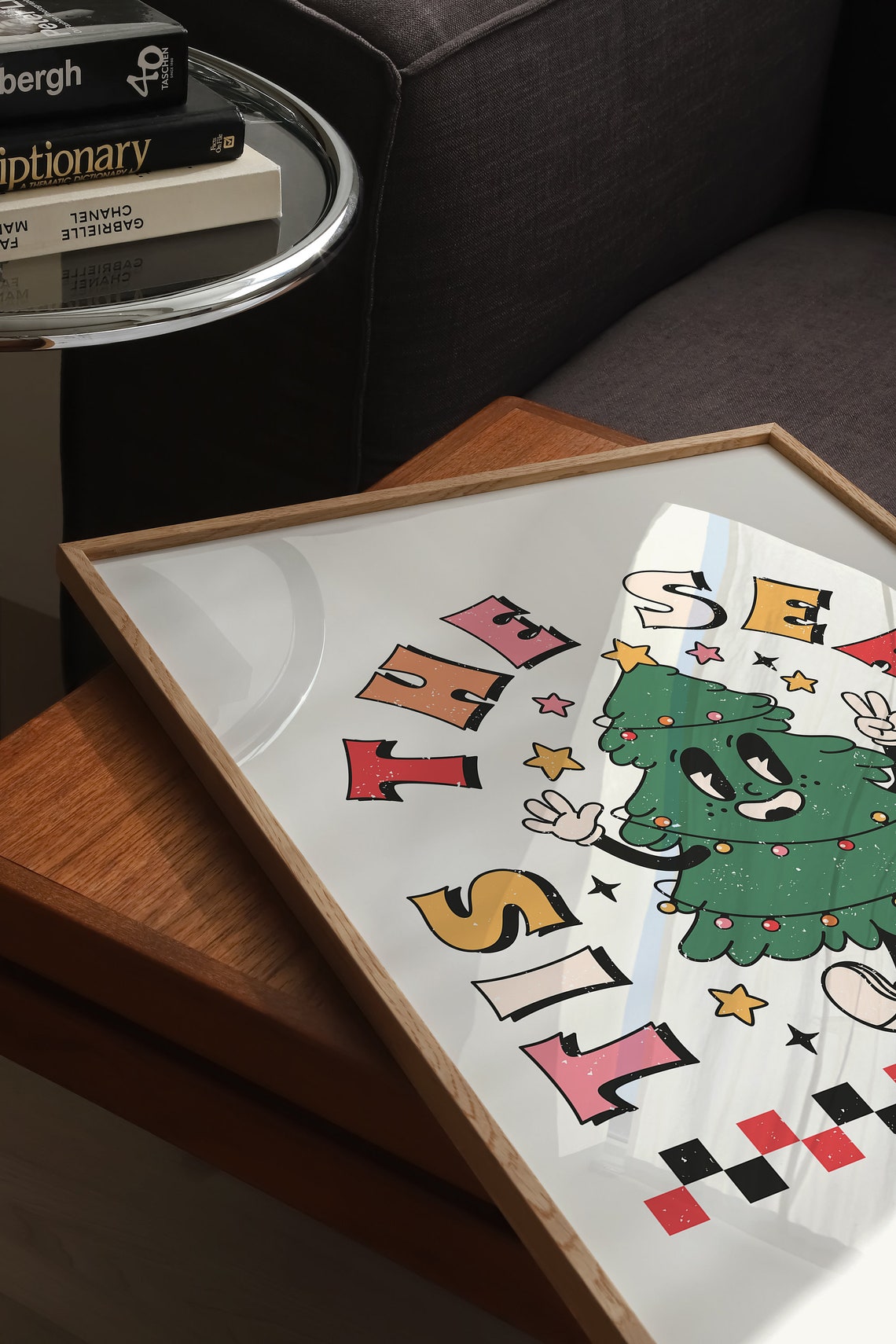 Tis The Season Retro Smiling Christmas Tree Character Wall Art - Image 5