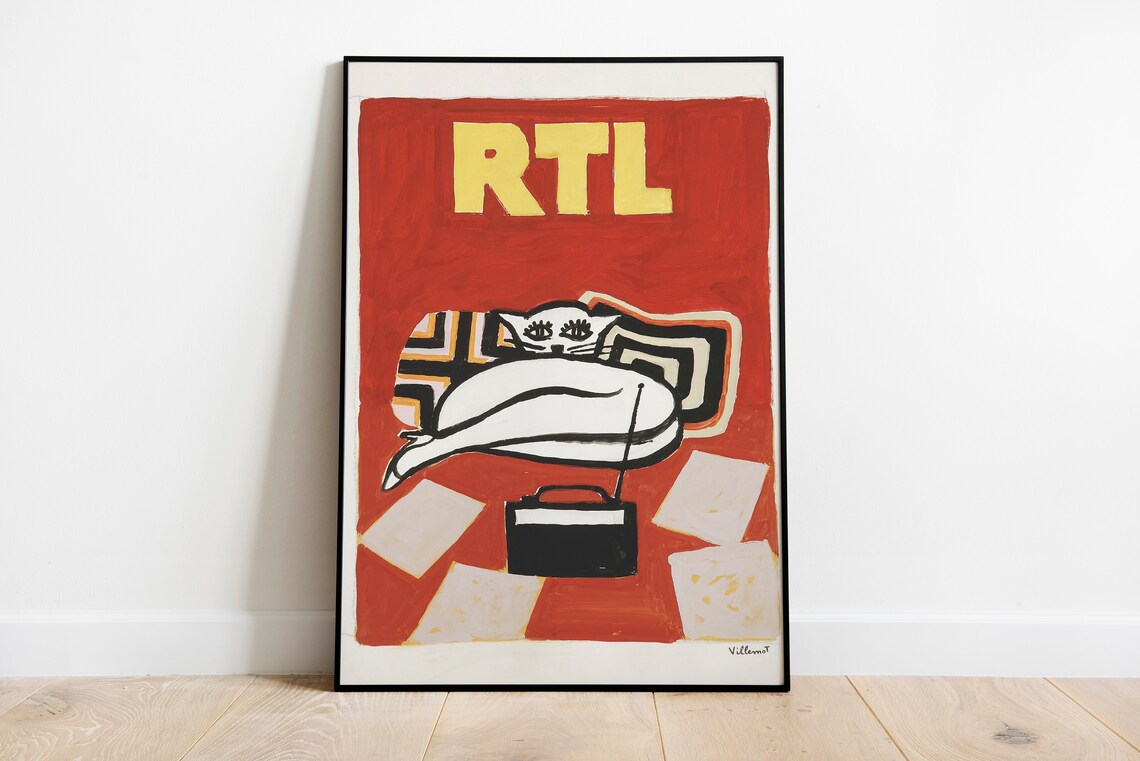 RTL French Radio Villemot White Cat on Cushions Vintage Advertisement Poster - Image 2
