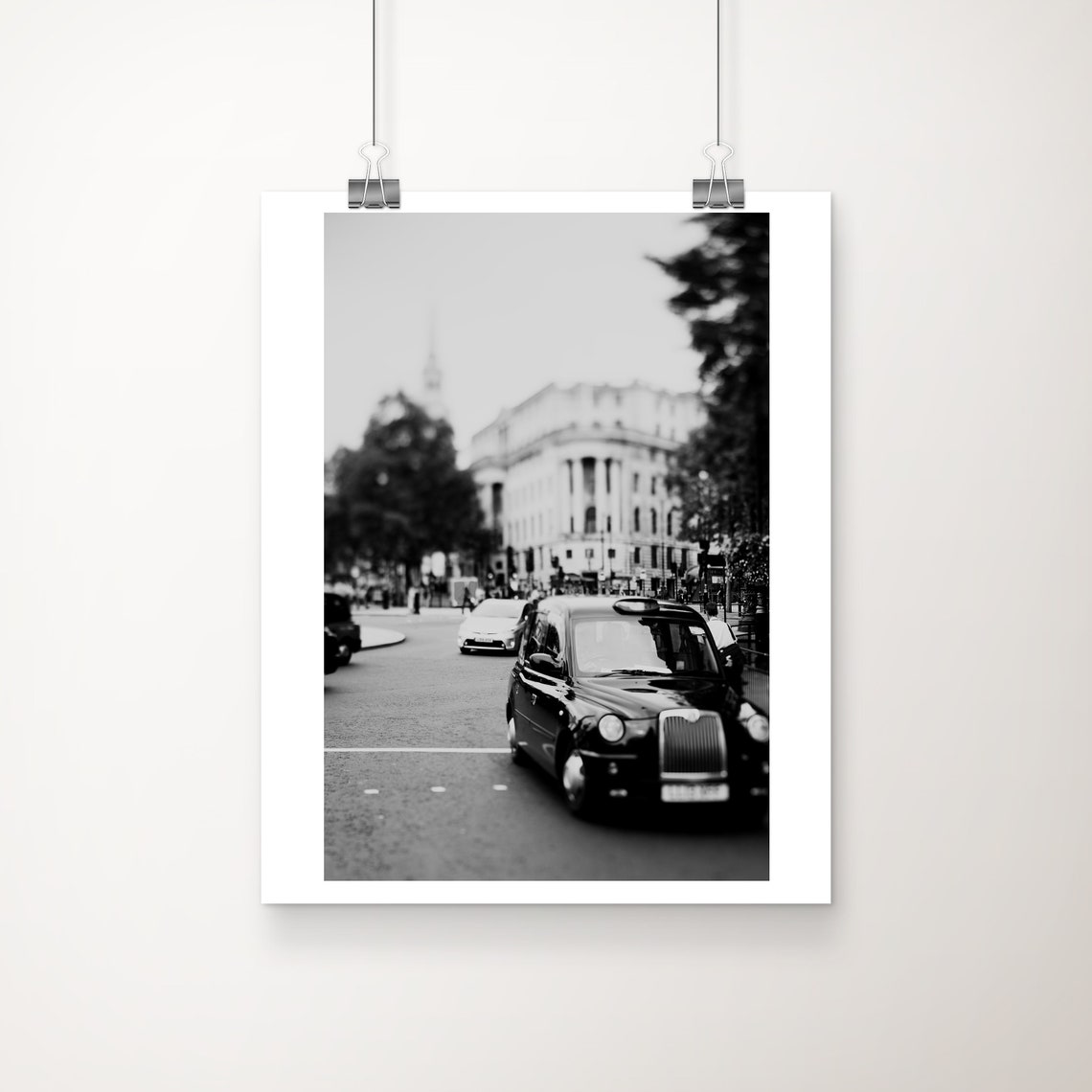 Black and White London Hackney Cab in Piccadilly Circus Photo Poster