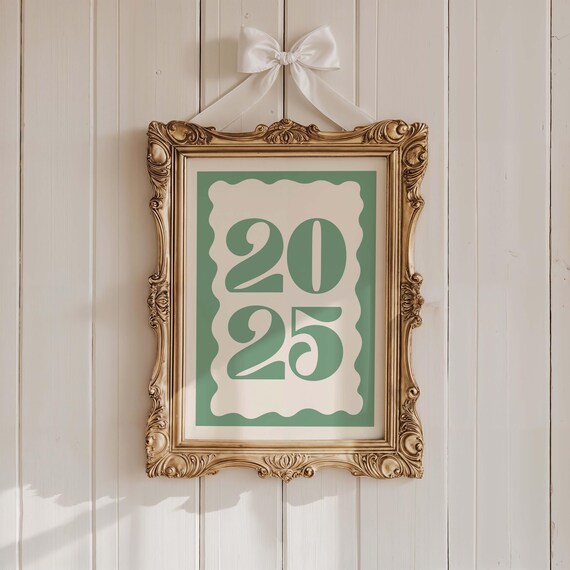 2025 Number Wall Art in Sage Green Typography with Wavy Scalloped Frame