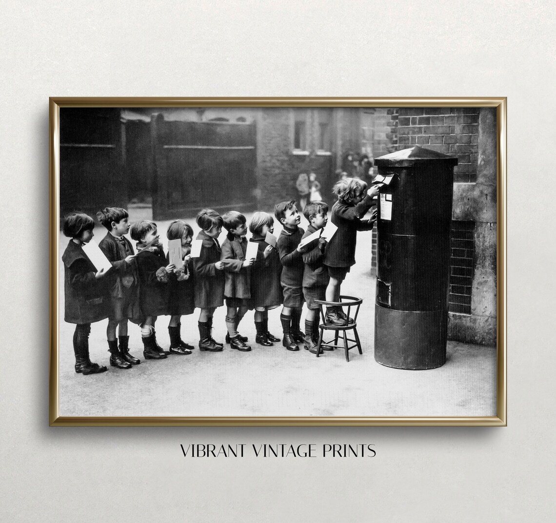 Vintage Christmas Children at Mailbox Art Print