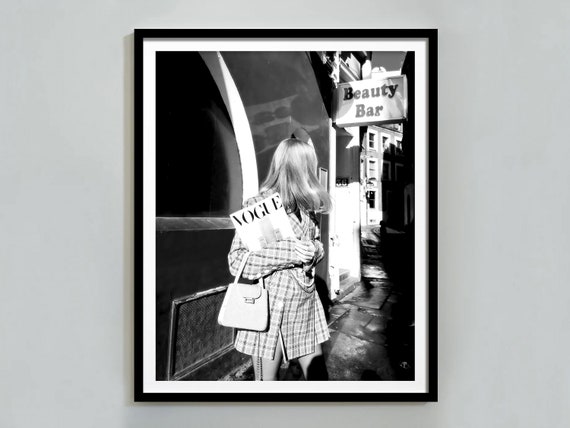 Luxury Beauty High Fashion Print Trendy Wall Art Black And White Vintage Poster Aesthetic Print Teen Girl Room Decor Bedroom Wall Art