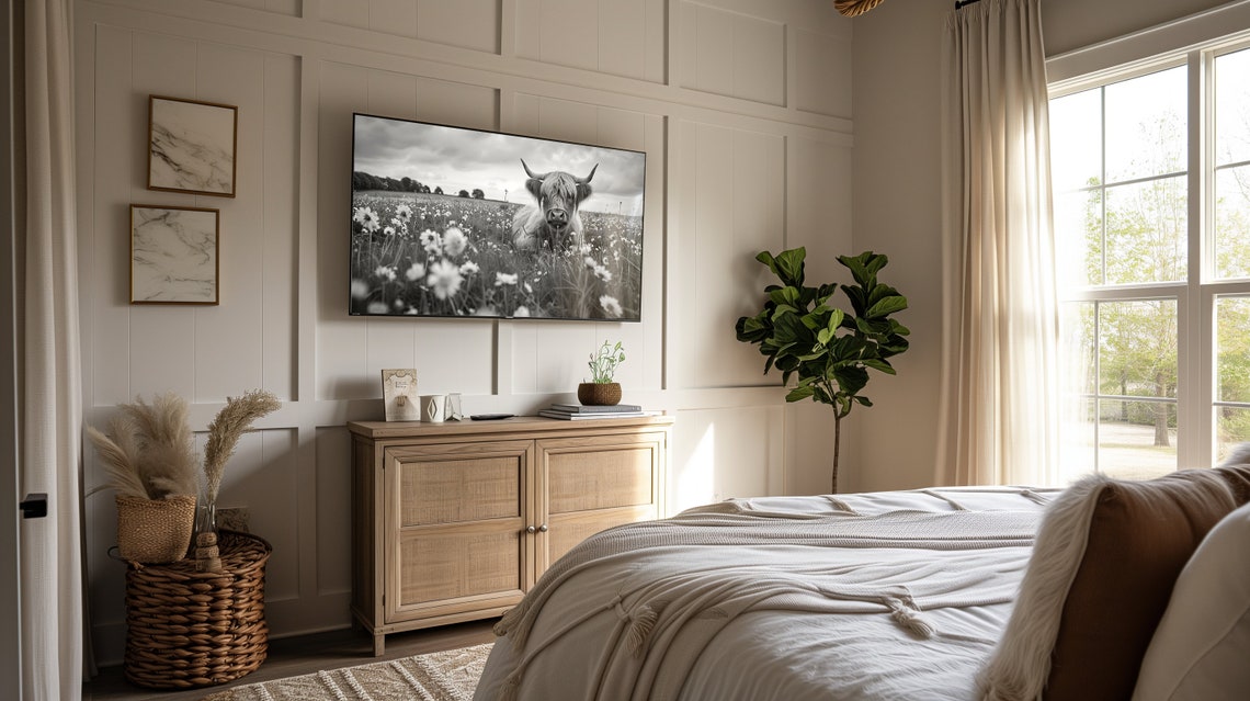 Highland Cow Farmhouse TV Art Print - Image 2