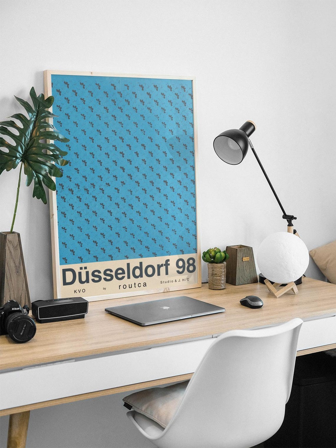 Düsseldorf 98 Minimalist Modern German Exhibition Art Poster - Image 3