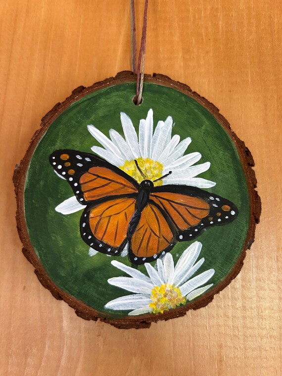 Monarch Butterfly on White Daisies Wood Slice Painting Print