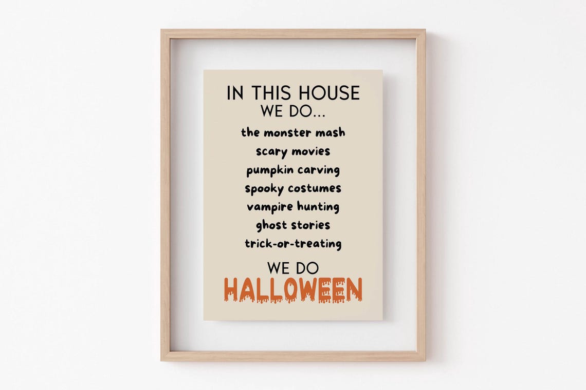 In This House We Do Halloween Family Traditions Quote Sign Poster - Image 6