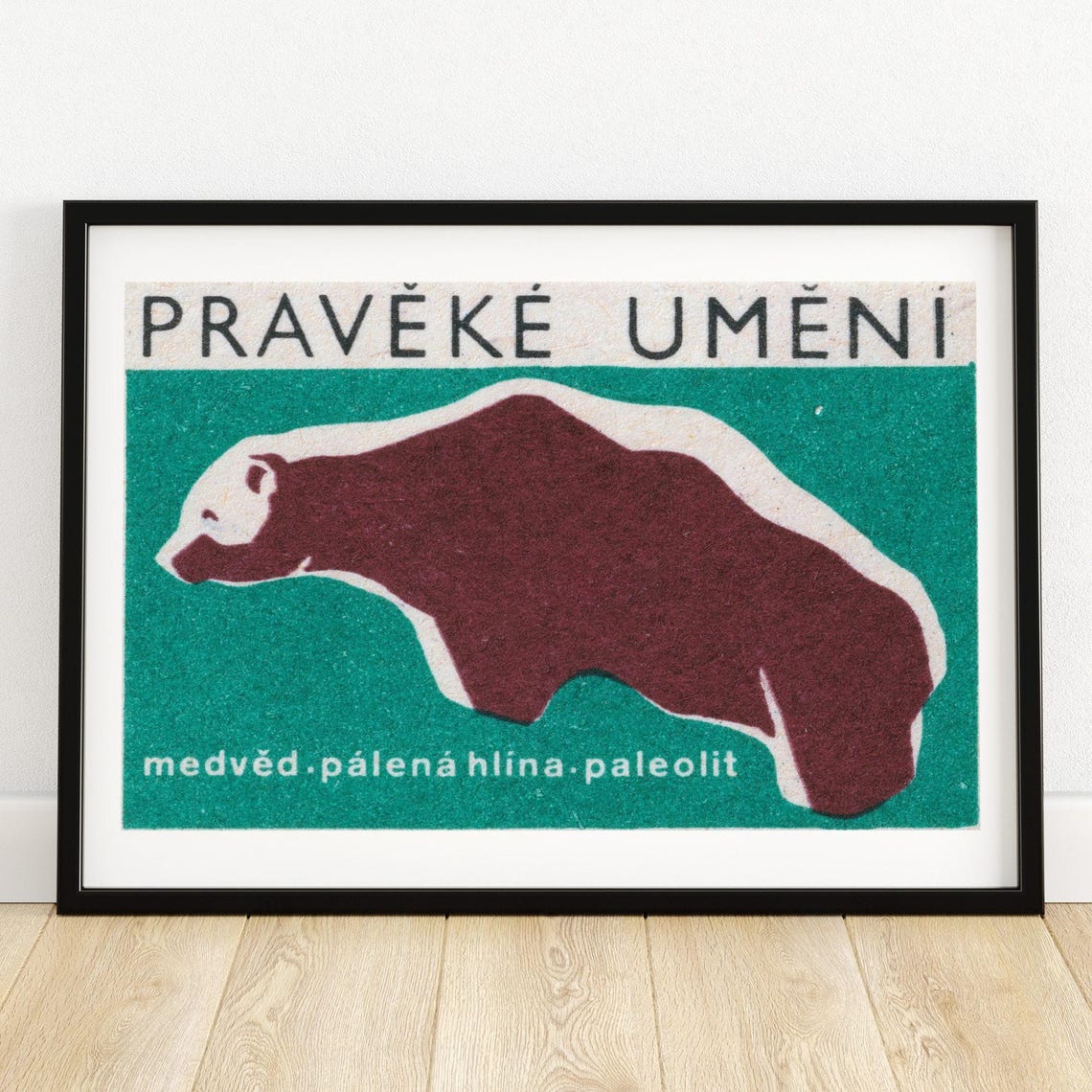 Pravěké Umění Paleolithic Bear Clay Vintage Czech Label Poster