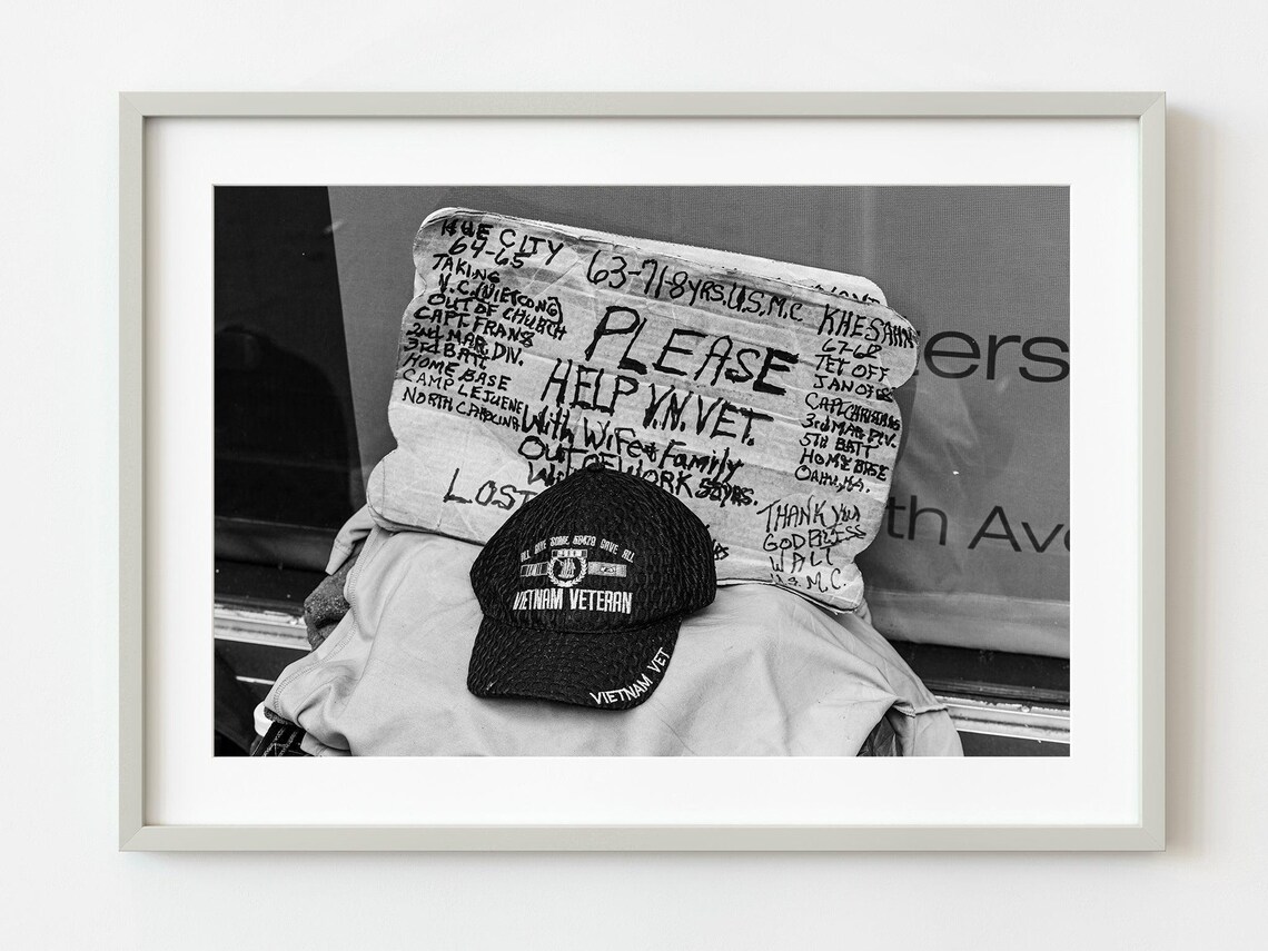 Vietnam Veteran Please Help Sign Black White Street Photo Wall Art