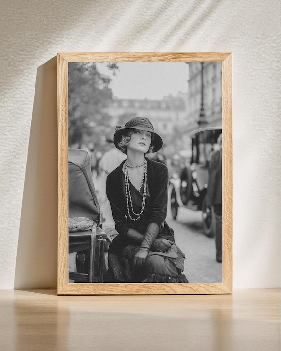 Elegant 1920s Woman in Cloche Hat and Pearls Vintage Photo Art Poster