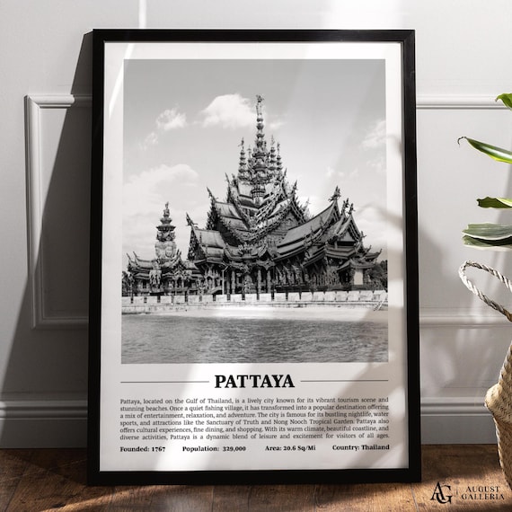 Pattaya Thailand Black And White Sanctuary Of Truth City Poster