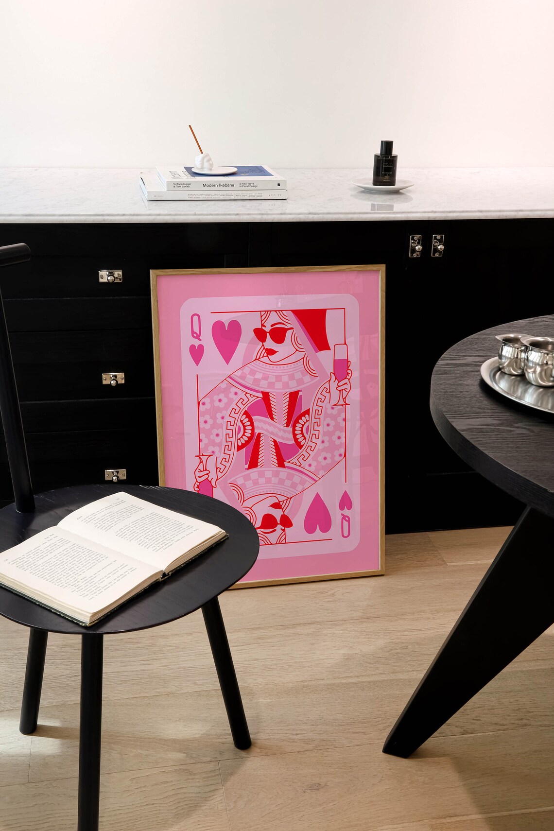 Queen Of Hearts Funky Pink Room Art Print - Image 2