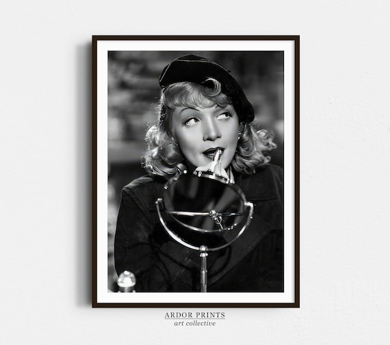 Marlene Dietrich Lipstick Vintage Fashion Photo Art Print