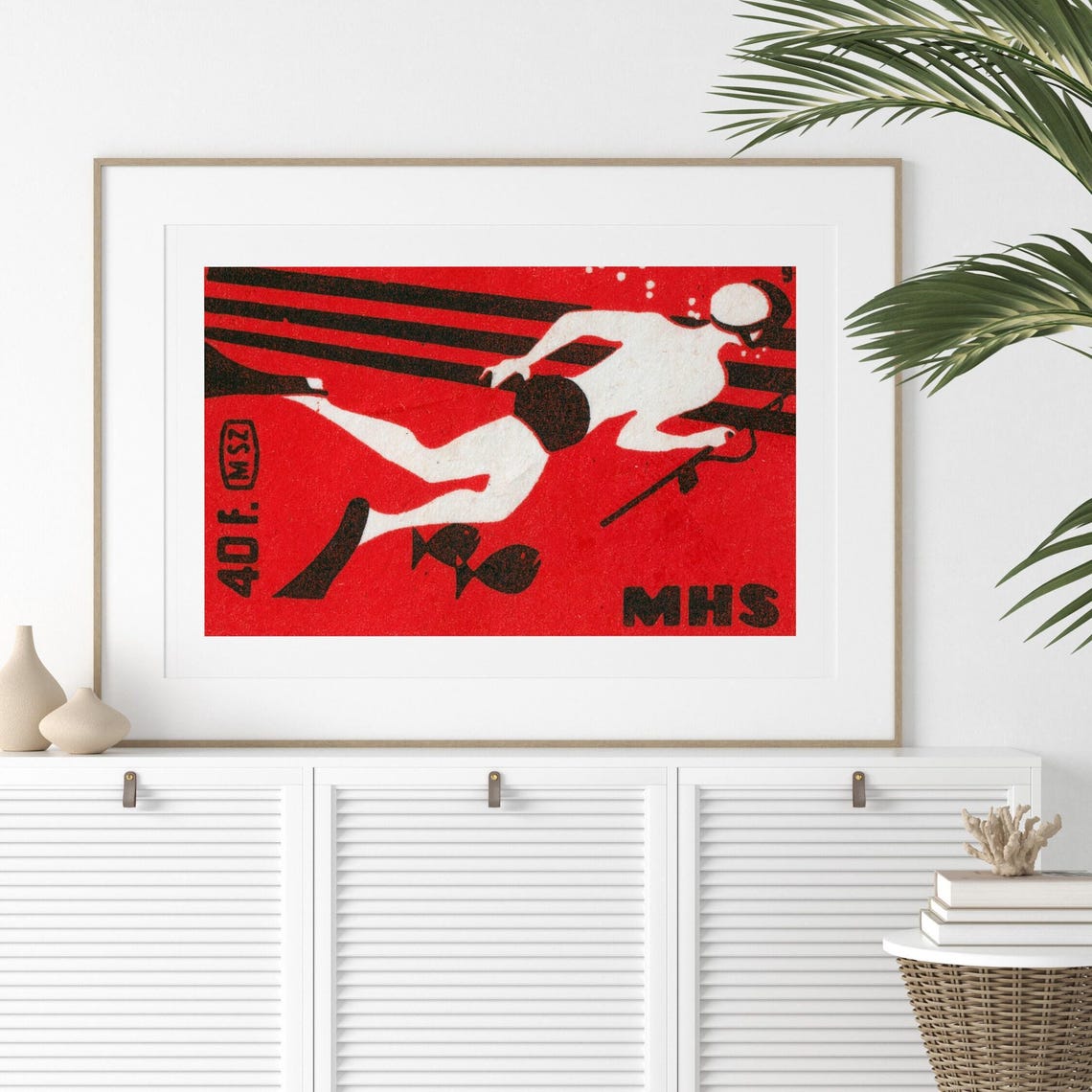 Spearfisher Diver Fish Red Vintage MSZ Matchbox Label Poster - Image 2