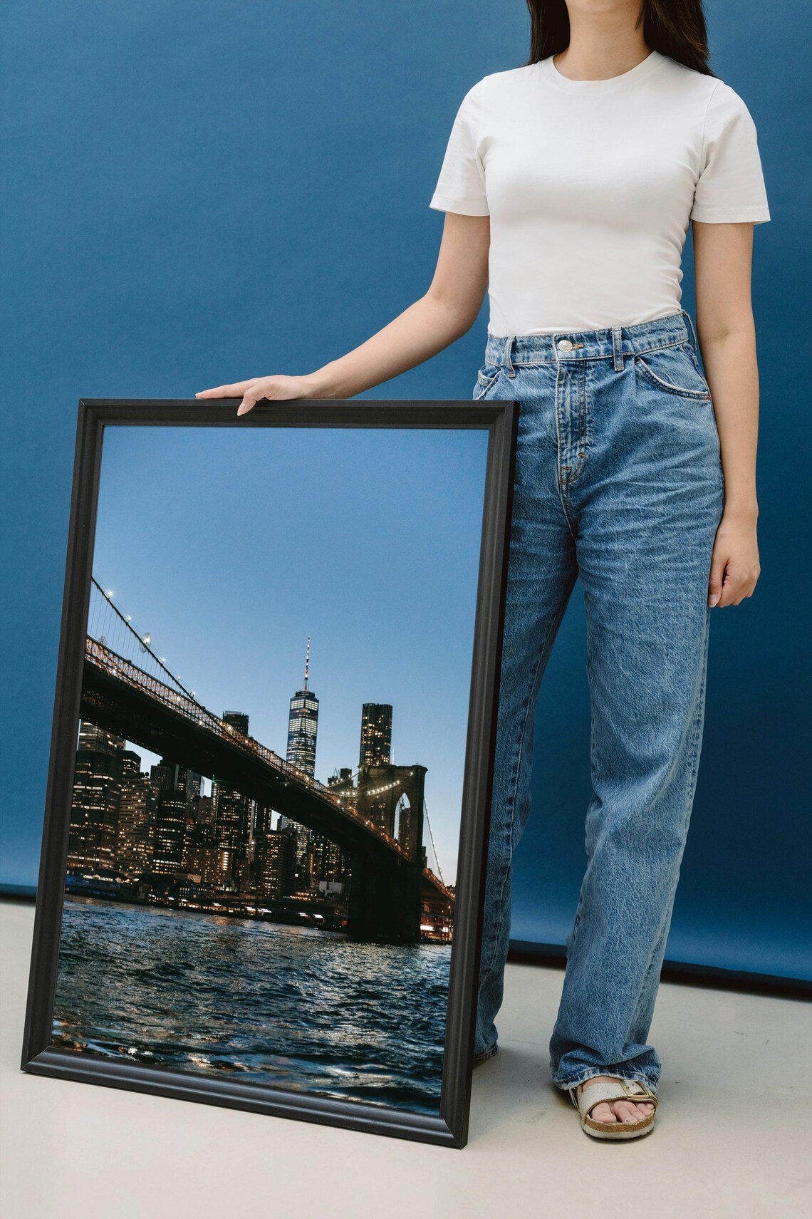 Brooklyn Bridge and New York City Skyline at Dusk - Image 4