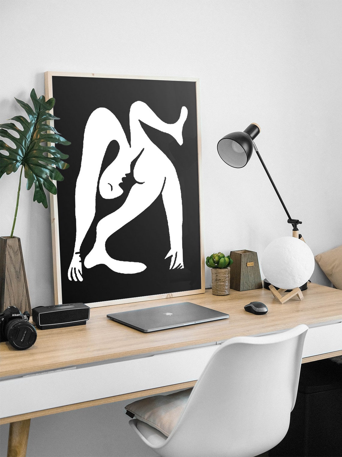 Pablo Picasso Black and White Kiss Embracing Minimalist Poster - Image 2