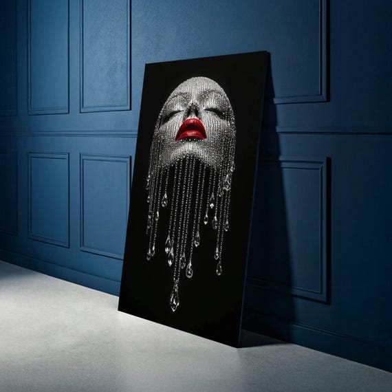 Glamorous Silver Face With Red Lips Crystal Chain Canvas Wall Art Modern Abstract Portrait Decoration Elegant Home Accent