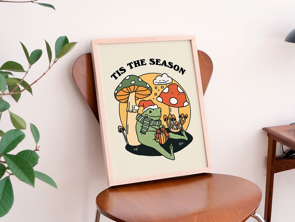 Tis The Season Christmas Frog Santa Hat Mushroom Holiday Quote Poster - Image 3