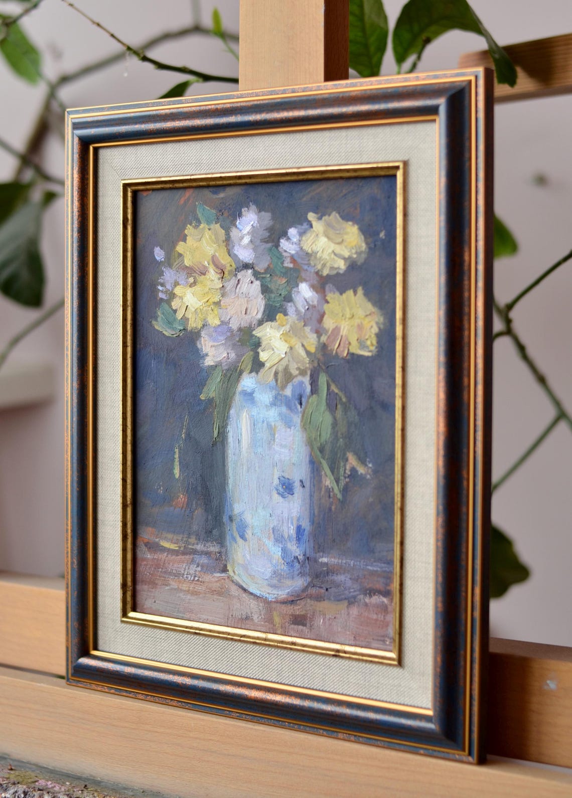 Original Floral Still Life Oil Painting Impressionistic Bouquet Of Flowers In A Vintage Vase Framed Art European Fine Art One Of A Kind - Image 4