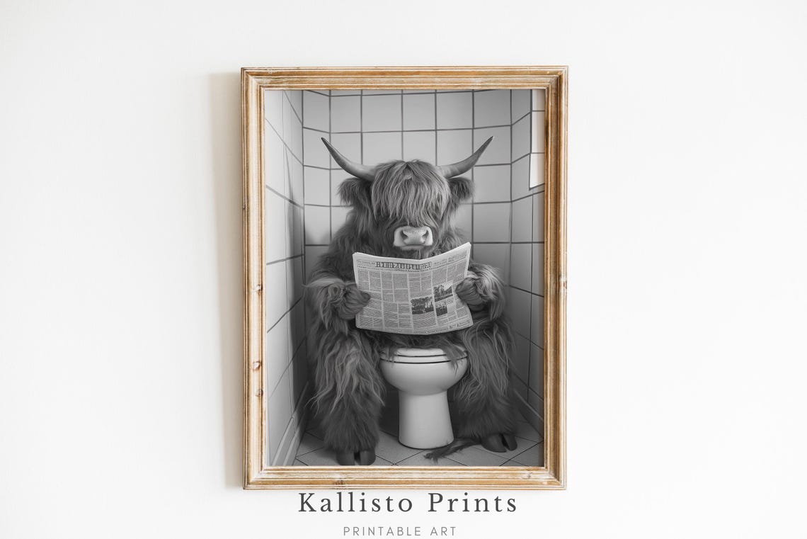 Highland Cow Bathroom Art Funny Animal Quirky Toilet Decor Wall Art643