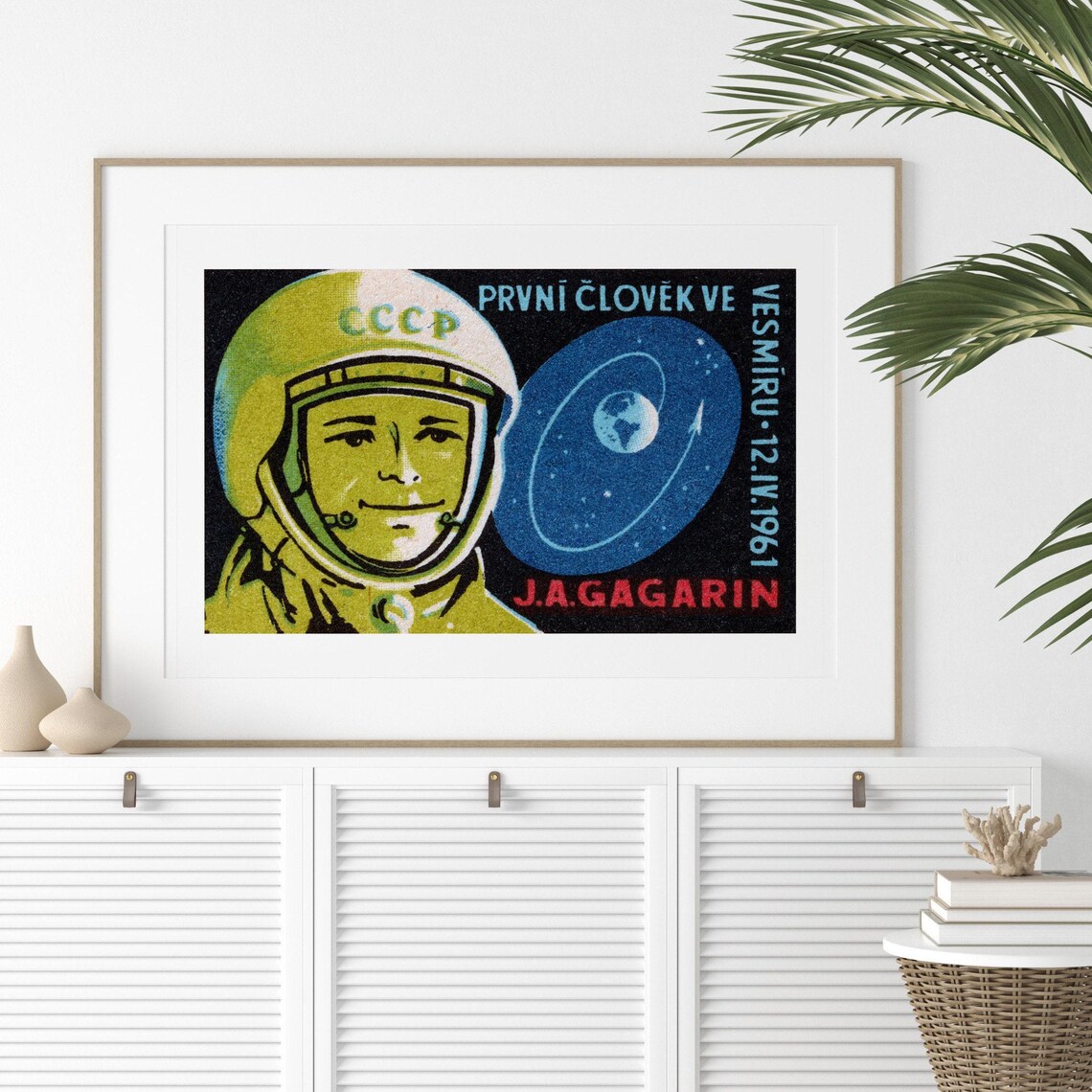Yuri Gagarin Cosmonaut 1961 Vintage Poster Print - Image 2