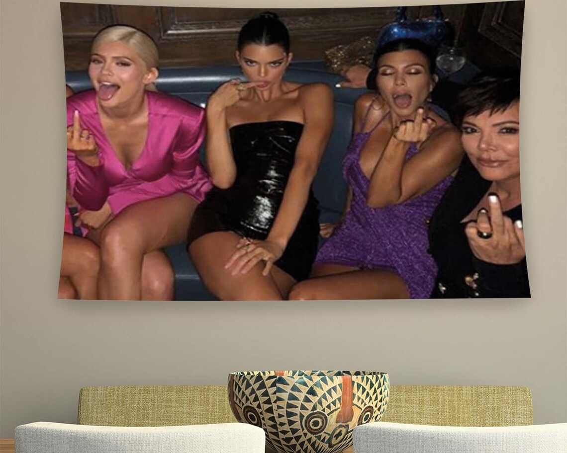 Kylie Jenner Kendall Jenner Sisters Funny Meme Photo Tapestry Wall Art - Image 2
