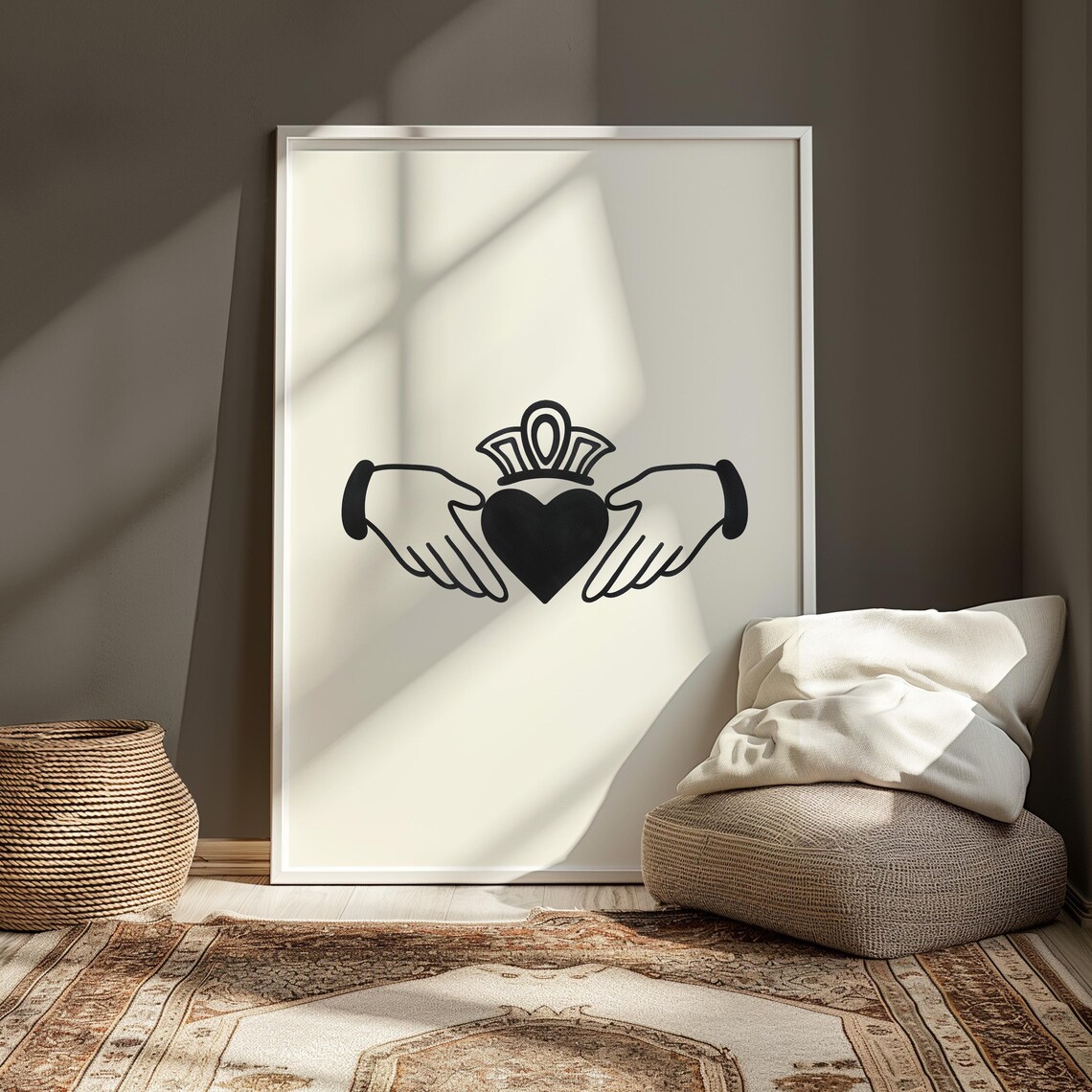 Green Claddagh Irish Symbol Minimalist Line Art Heart Crown Print - Image 5