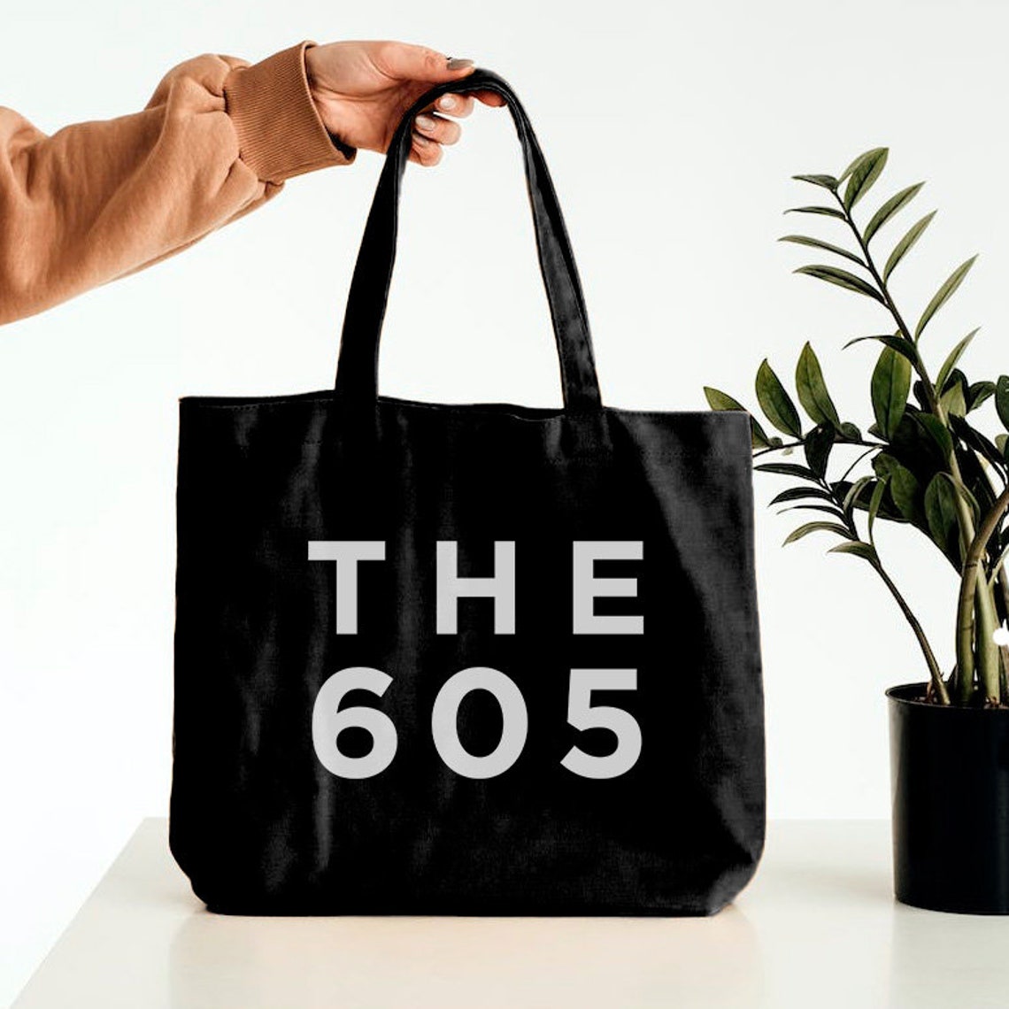 The 605 South Dakota Area Code Black Tote Bag Graphic Print Design