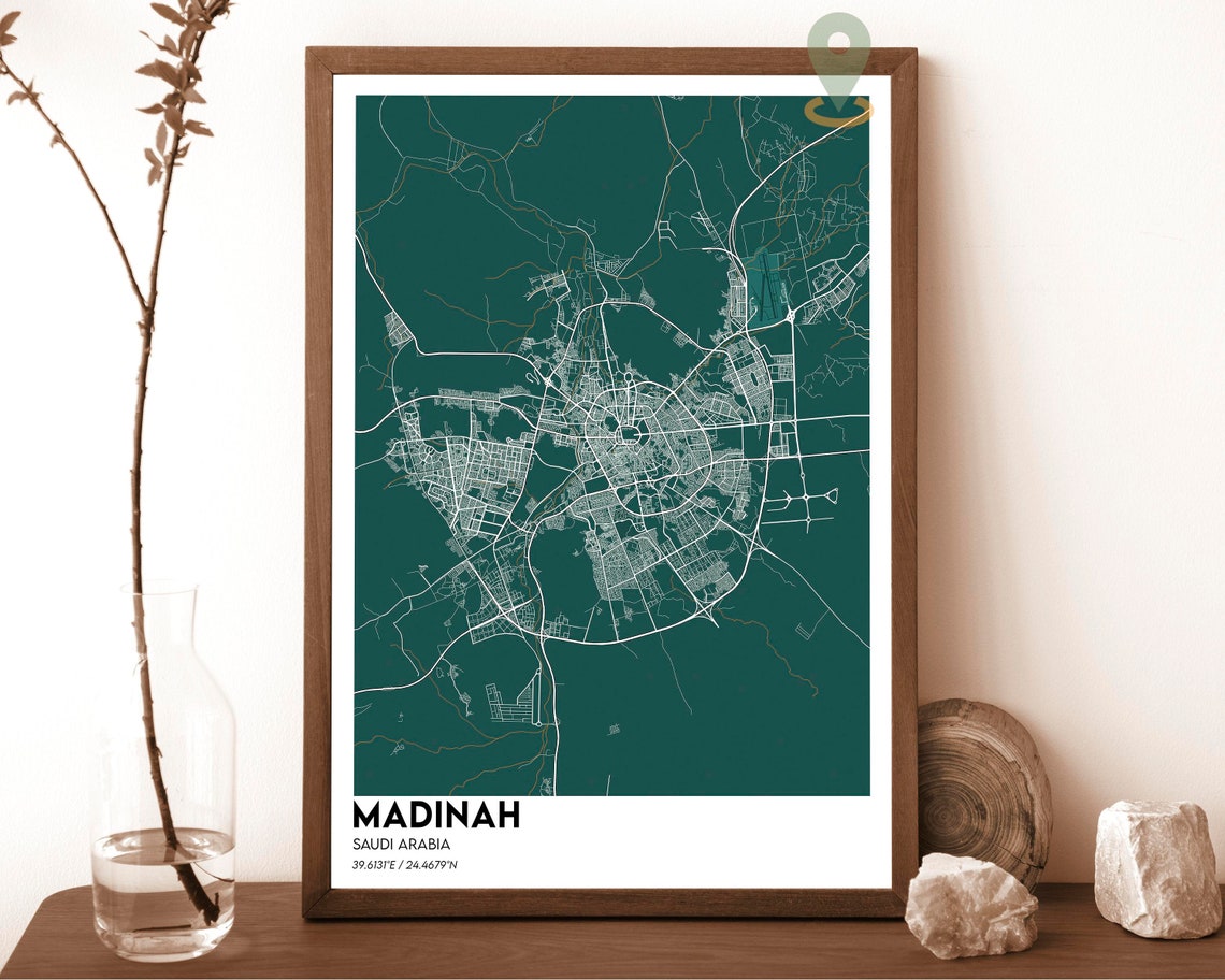 Madinah Saudi Arabia Deep Green Radial Street Map Art Poster