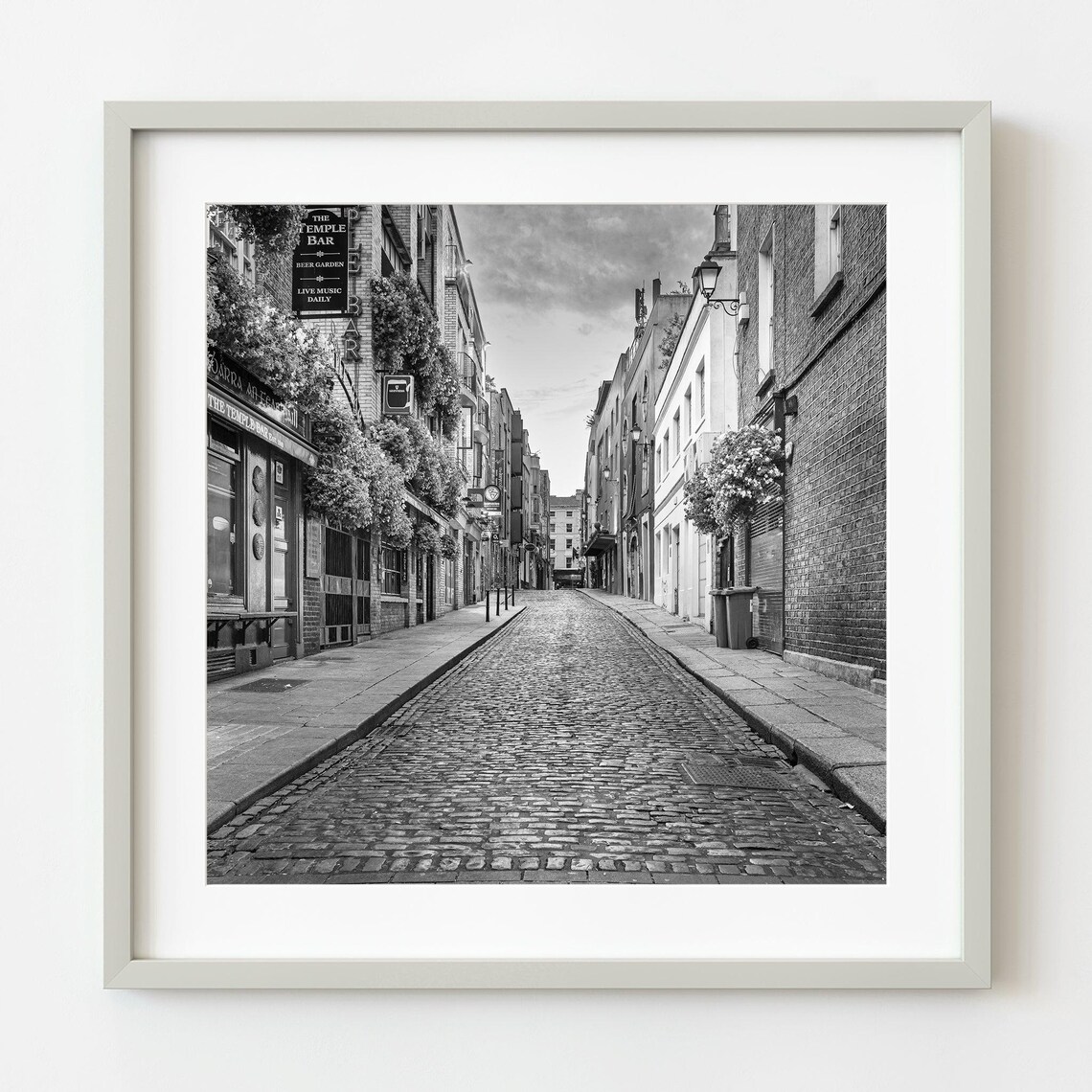 Temple Bar Dublin Ireland Cobblestone Pub Street Photo Poster