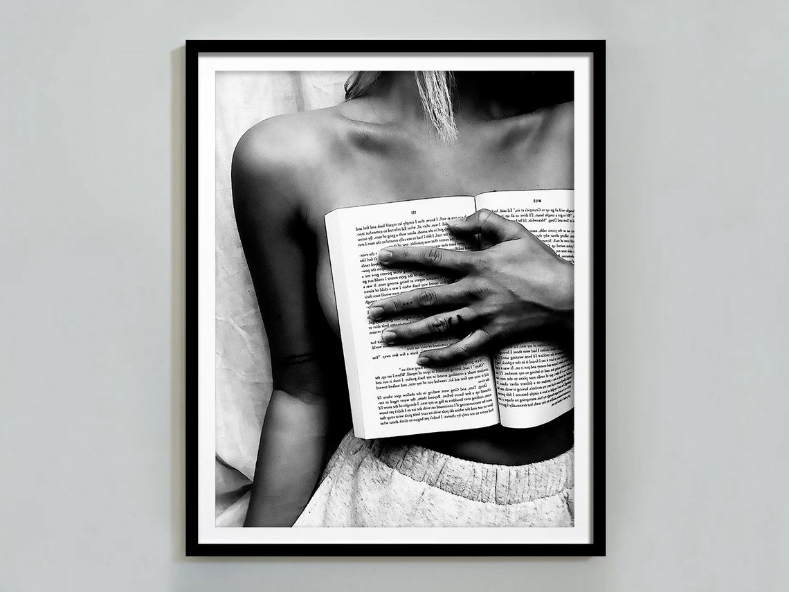 Naked Woman Reading Book Print Hypebeast Wall Art Black And White Fashion Photography Feminist Poster Teen Girl Bathroom Wall Art Decor