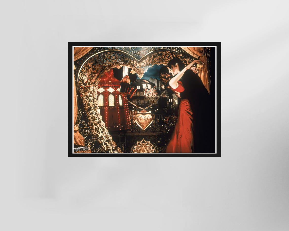Moulin Rouge 2001 Baz Luhrmann Romantic Kiss Scene Film Poster