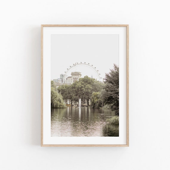 London City Print, Churchill Arms City View Poster
