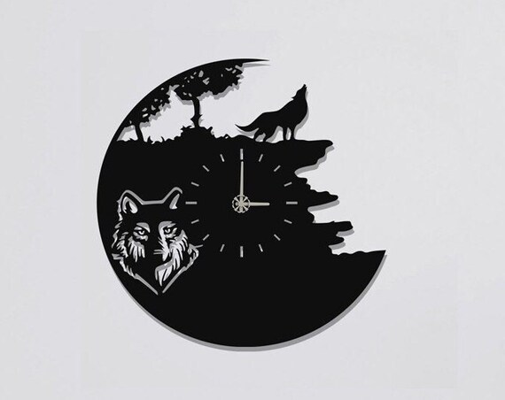 Howling Wolf Moon Black Metal Wall Clock Wilderness Silhouette Decor