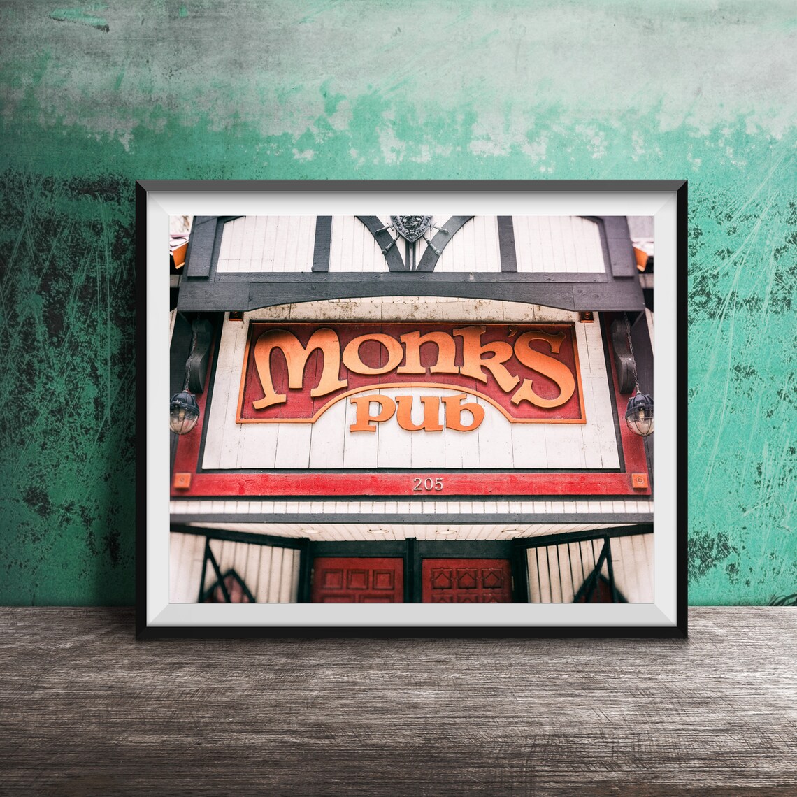 Monks Pub Chicago, Downtown Chicago Loop Bar Sign