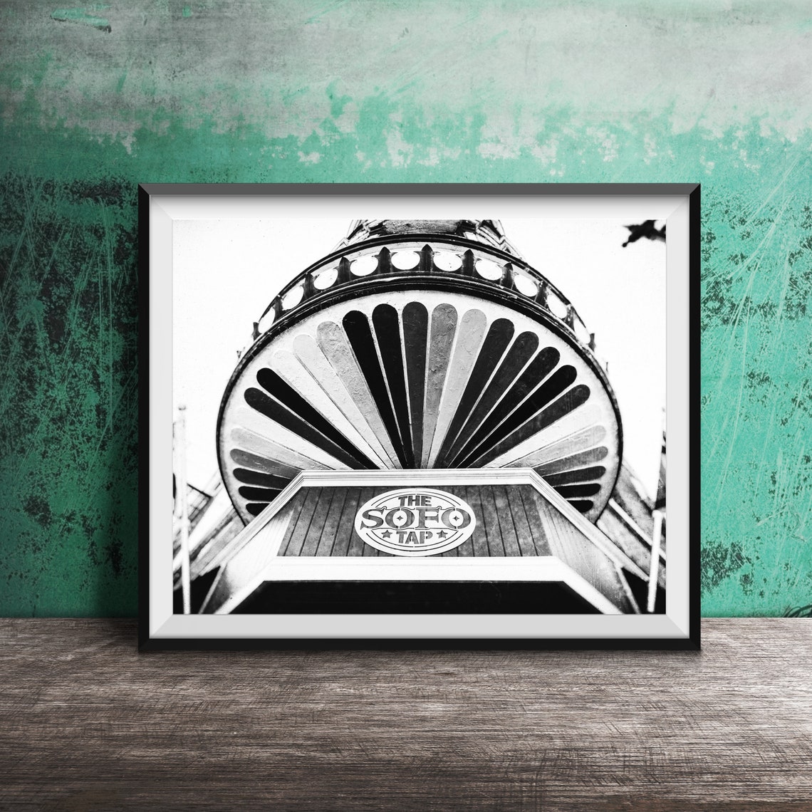 The SoFo Tap Rainbow Sunburst Facade Chicago Bar Photo Poster - Image 2