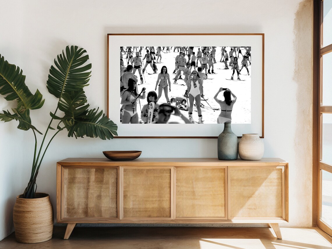 Vintage Après Ski Poster, Black And White Ski Lodge Decor - Image 3