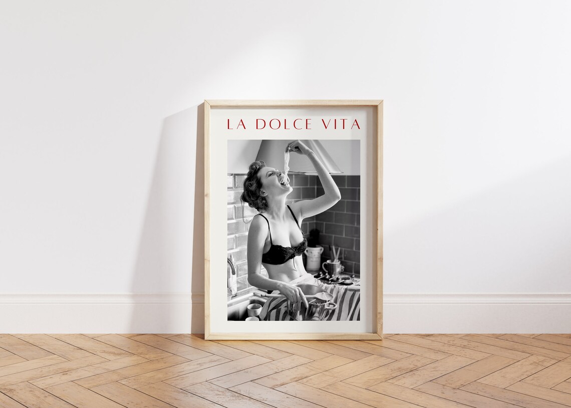 La Dolce Vita Woman Eating Pasta, Vintage Italian - Image 6