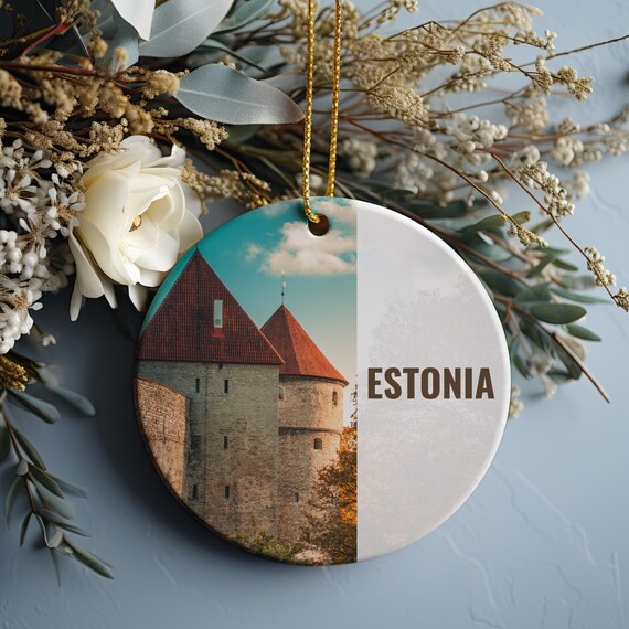 Estonia Medieval Red Roof Old Town Towers Round Souvenir Wall Art