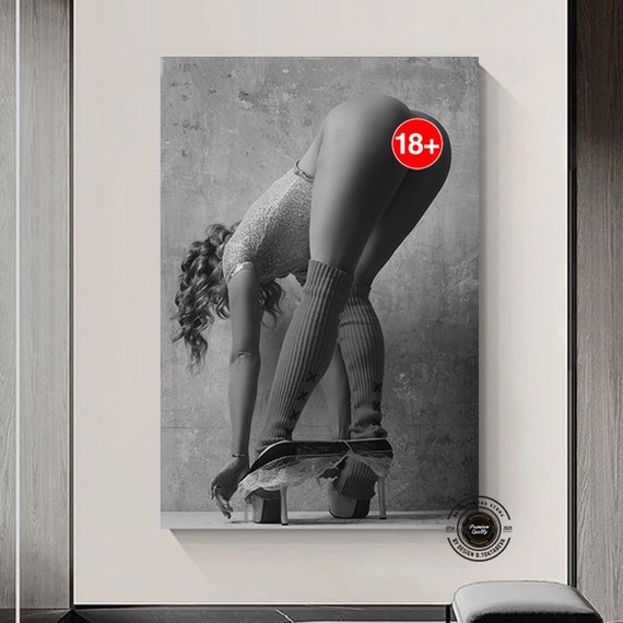 Erotic Figure of Women, Luxury Black Art Print