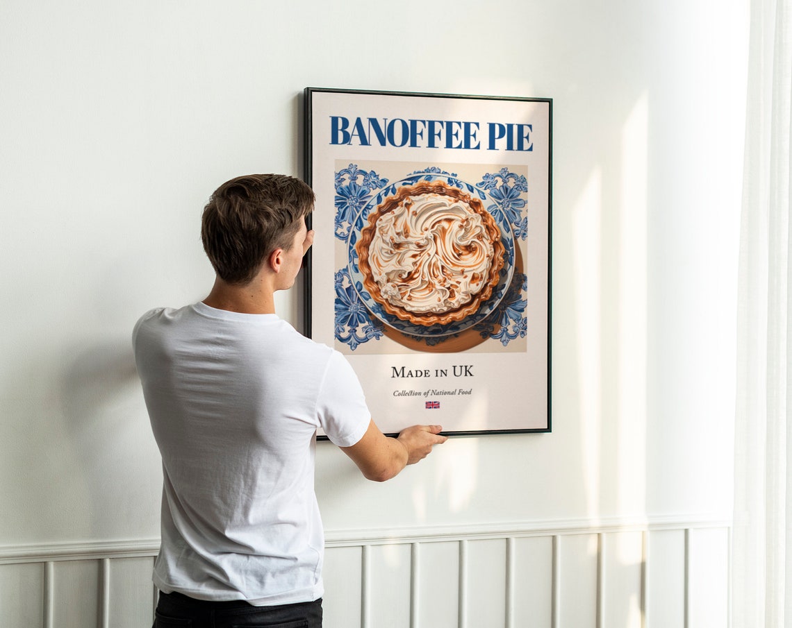 Banoffee Pie on Maiolica Tile Plate, Kitchen Cafe Art Print - Image 4
